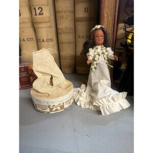 Vintage Hawaiian Wedding Song Music Box Doll Bride AT-30 Dark Hair Hula Girl